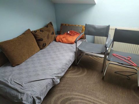 Срочно! В 2-х комнатной квартире !