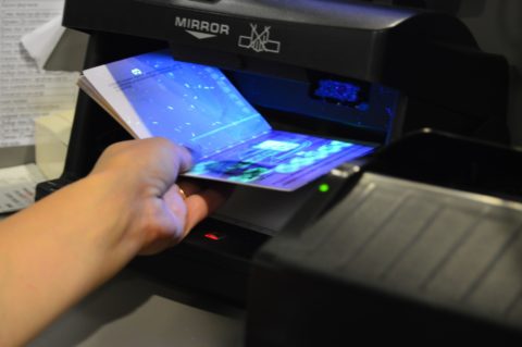 До Польщі з паспортом брата-близнюка