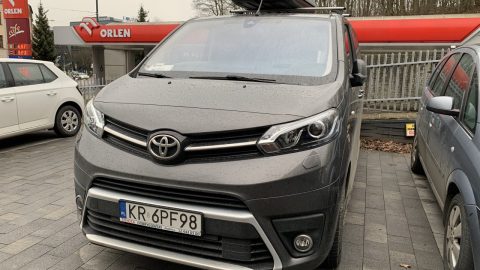 В аренду новый комфортный 8-ми местный TOYOTA ProAce (7+1)