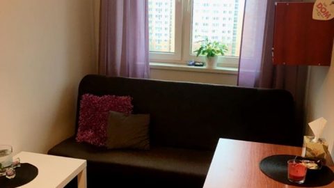 Сдам комнату 10м2  для одного .