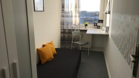 WOLNE OD ZARAZ !Niezależne pokoje w 3-pokojowym mieszkaniu.