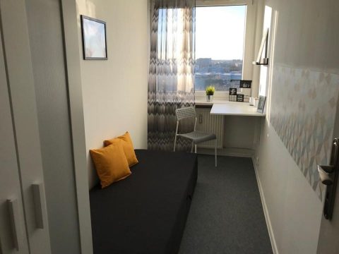 WOLNE OD ZARAZ !Niezależne pokoje w 3-pokojowym mieszkaniu.