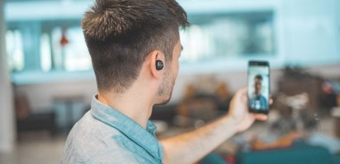 Контроль за українцями після приїзду з-за кордону довірять мобільному додатку