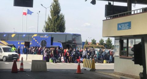 Організатора платних перевезень через кордон шукатимуть правоохоронці? Зусилля журналістів не дали ефекту