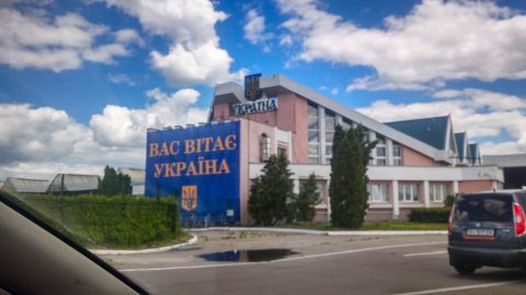 Президент хоче “втримати” українців, які повернулися. Ціна питання мільйони додаткових робочих місць