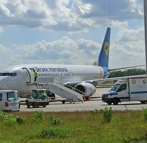 Польська компанія знову доправлятиме українських працівників літаками. Усе через зміни карантинних обмежень