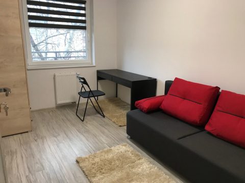 Здається 2 кімнати