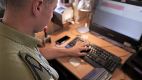 Польські прикордонники радять підготувати шпаргалку задля швидшого проходження кордону