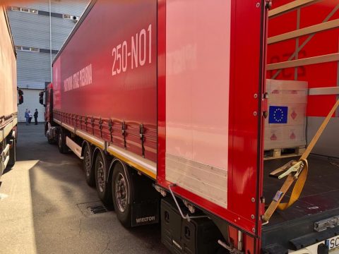 В Україну прибуло 12 вантажівок з польською гуманітарною допомогою