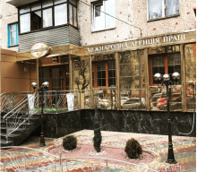 Шахраї обіцяють українцям роботу в Coca-Cola і Mercedes і кидають за кордоном. Як не бути ошуканим?